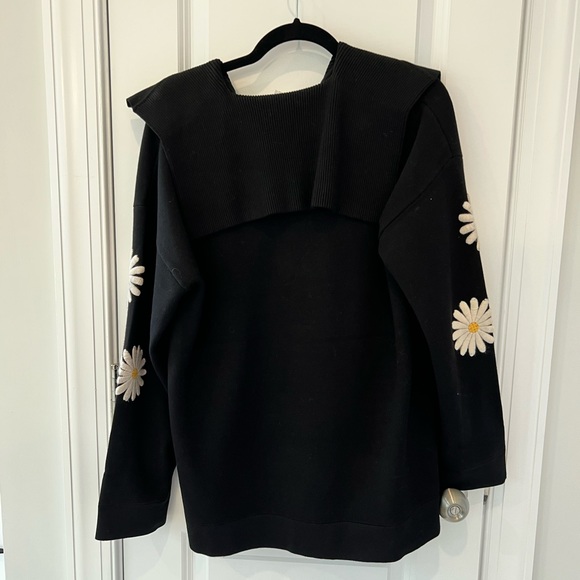 Sandro Paris Daisy Sweater NWT size “3” equivalent to a medium-large - Picture 5 of 5